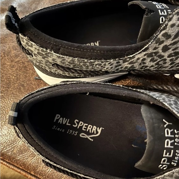 Paul Sperry Tennis Shoes, Black Fabric Leopard Skin Design, Women's Sz 8.5 M - Picture 6 of 7